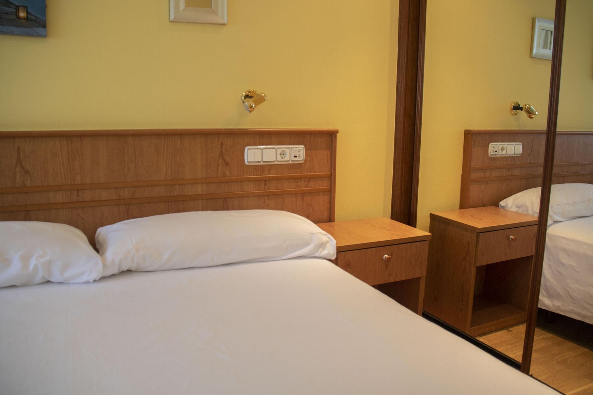 Hotel Alda Estacion Oviedo Ngoại thất bức ảnh