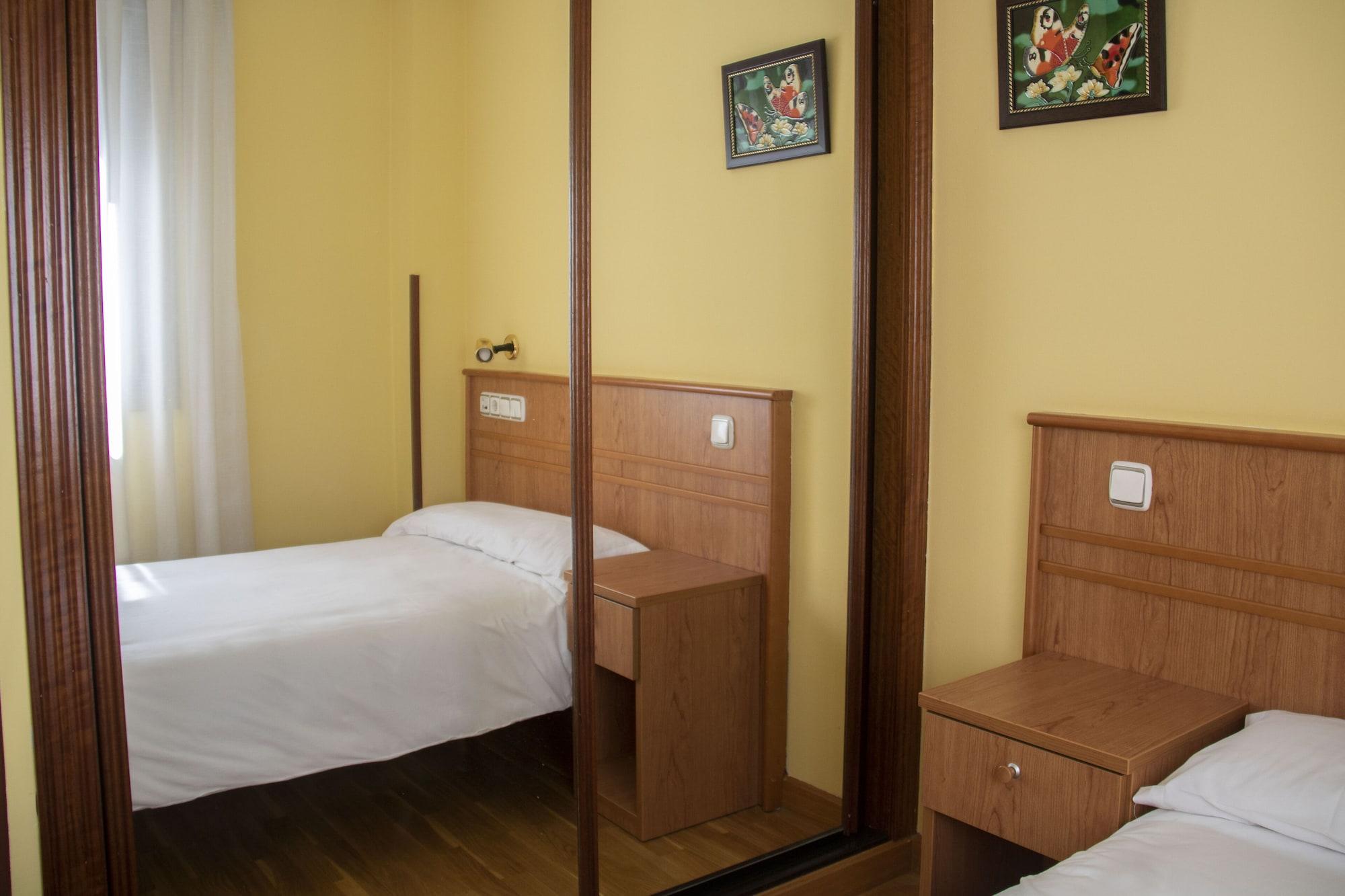 Hotel Alda Estacion Oviedo Ngoại thất bức ảnh